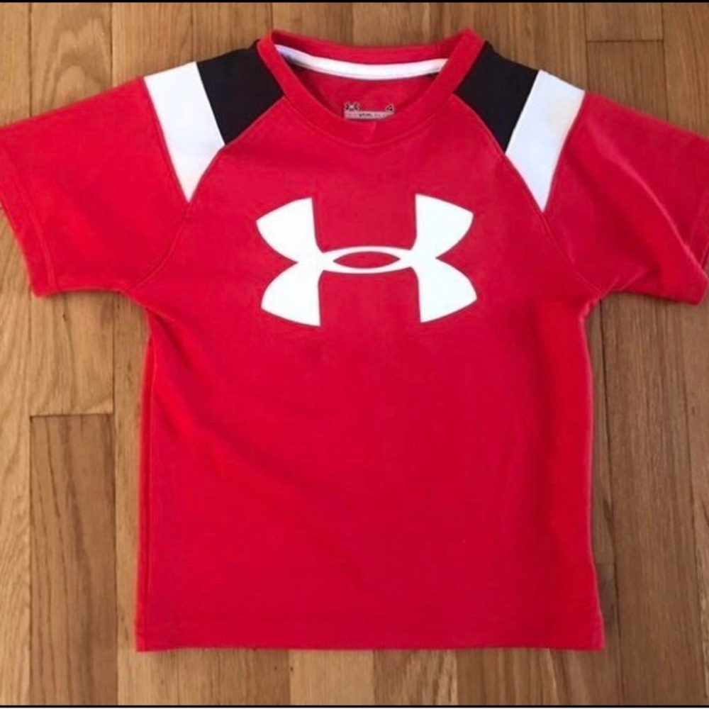 Under Armour short sleeved Shirt-size 4-Boys athletic sport